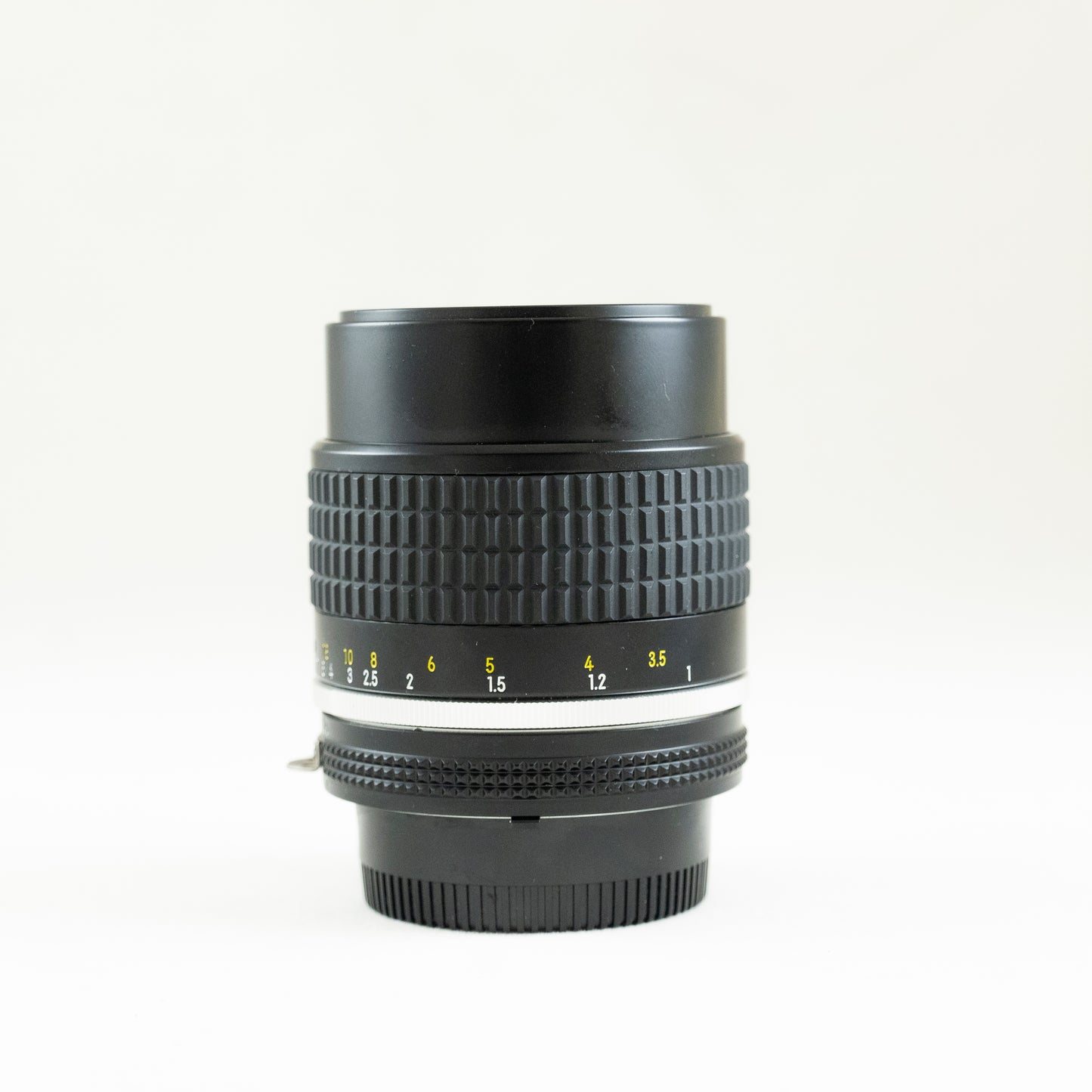 Pre-Owned Nikon 105mm f2.5 AIS Nikkor #1010211