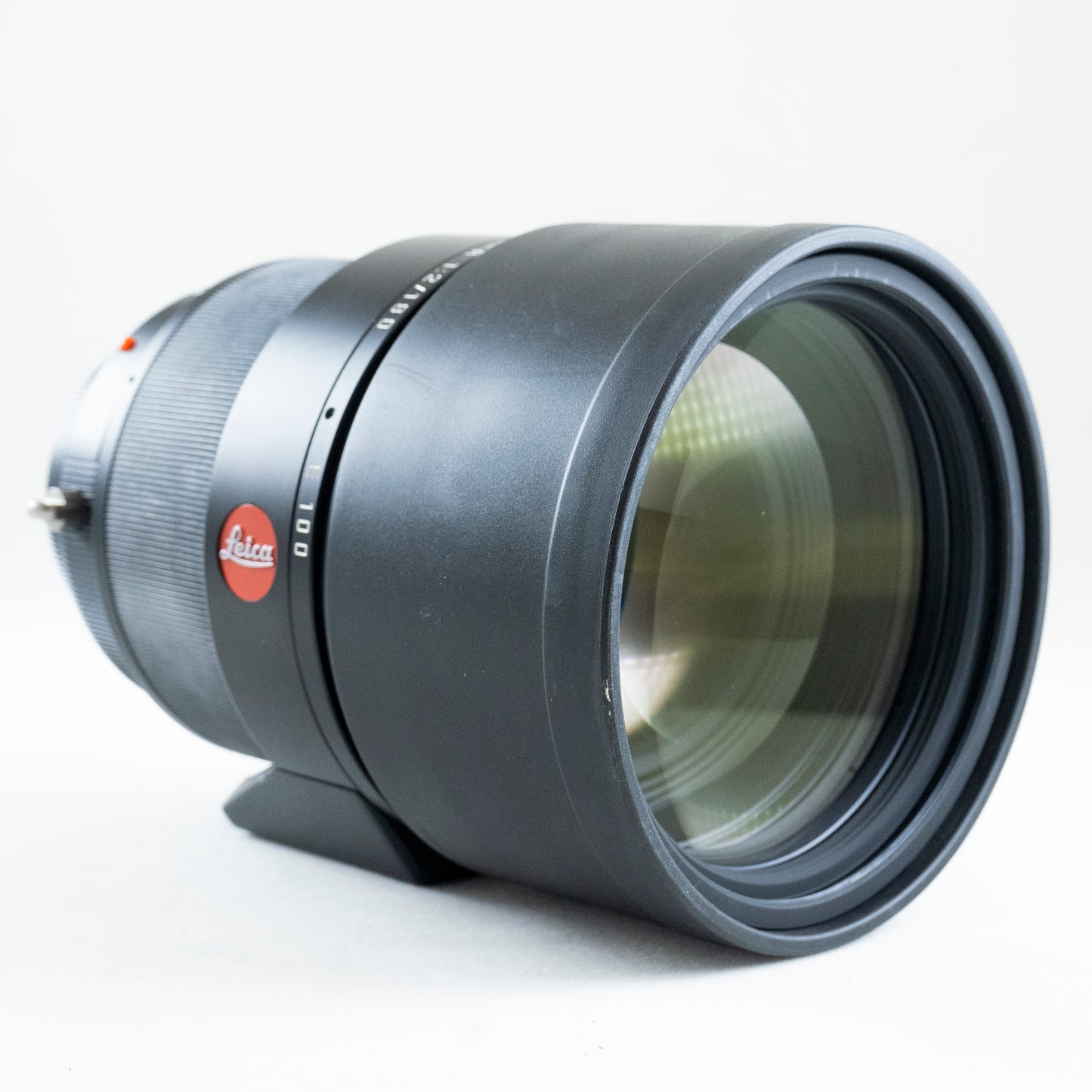 Pre-Owned Leica 180mm f2 APO-Summicron-R #3741120